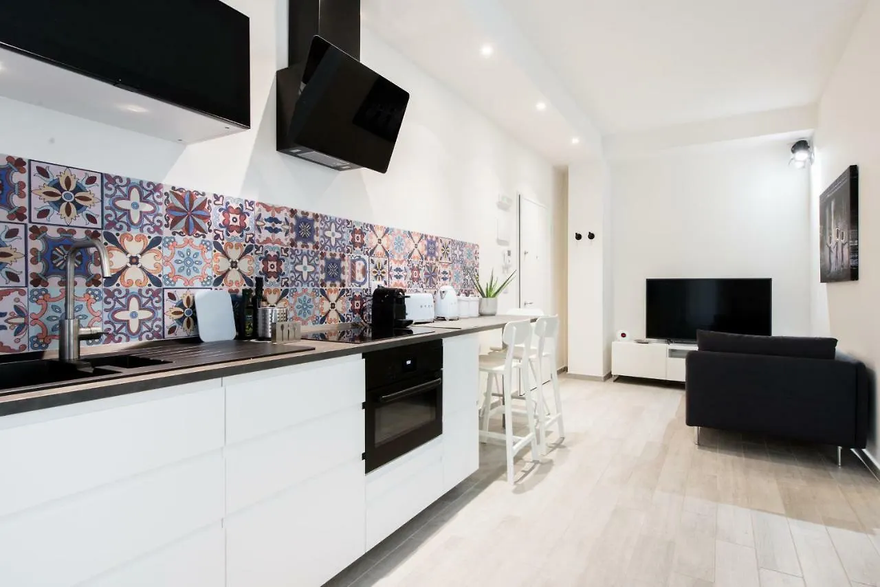 Bologna Apartment 0*,  İtalya